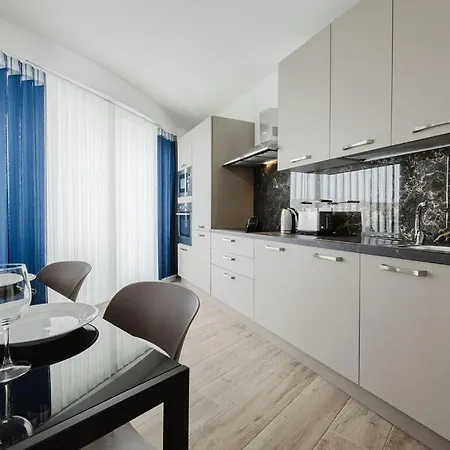 Seabreeze Flat 3 By Homely Malta! *