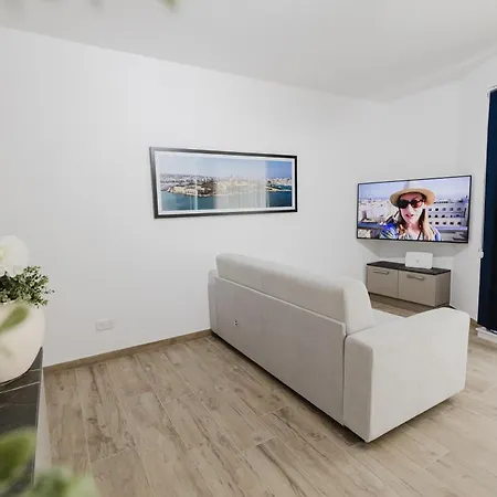 Seabreeze Flat 3 By Homely Malta! Σεντ Πόλς Μπέι