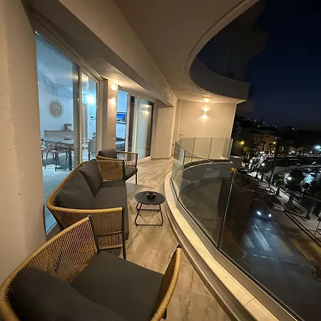 Seabreeze Flat 3 By Homely Malta! *