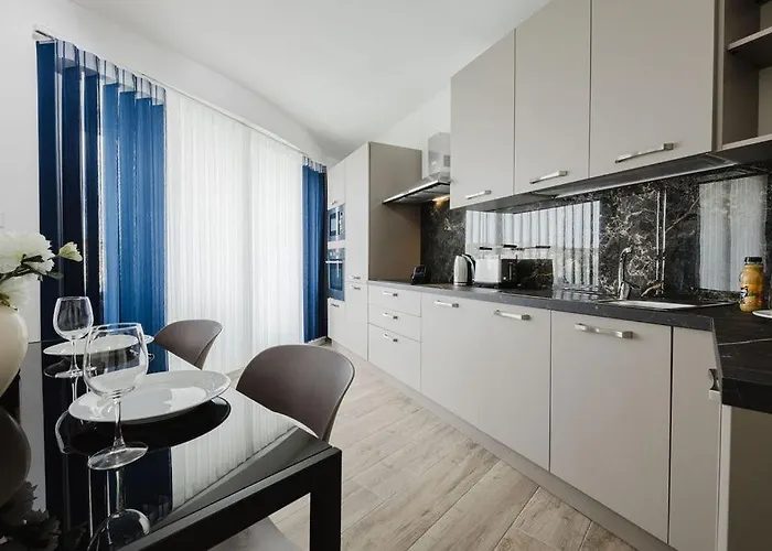 Seabreeze Flat 3 By Homely Malta! *