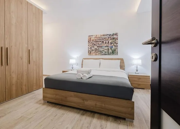 Seabreeze Flat 3 By Homely Malta! *