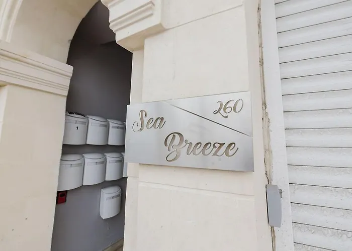 Seabreeze Flat 3 By Homely Malta! Lägenhet St. Paul's Bay